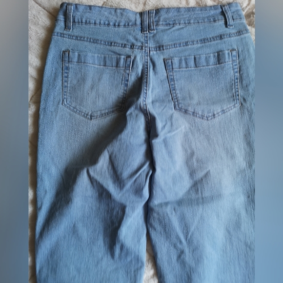 Style & Co jeans Capri. Size 8 - Picture 8 of 8